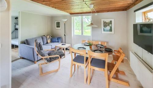 One-Bedroom Holiday Home