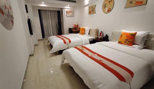 Large Double or Twin Room
