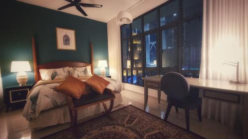 Apartment with City View