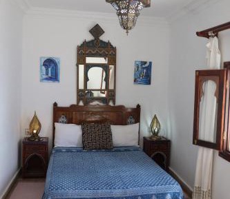 Deluxe Double Room (2 Adults + 1 Child)