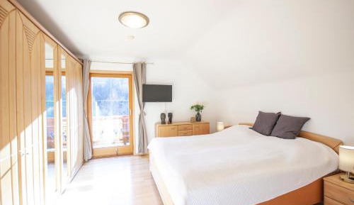 Three-Bedroom Apartment with Mountain View