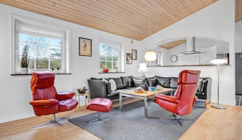 Four-Bedroom Holiday Home