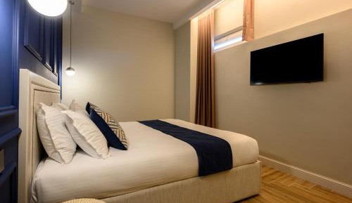 Standard King Room
