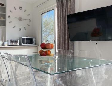 One-Bedroom Bungalow