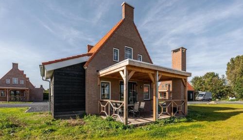 Four-Bedroom Holiday Home