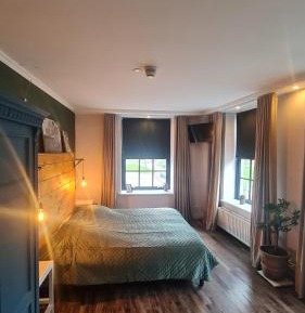 Twin Room with Private Bathroom