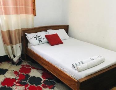 Single Room with Shared Bathroom