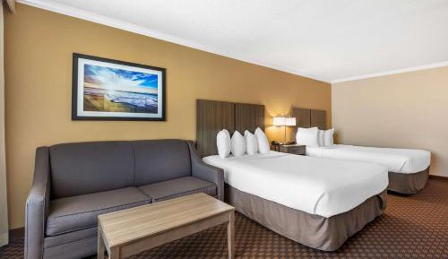 Queen Room with Two Queen Beds and Bathtub - Disability Access/Sofa Bed