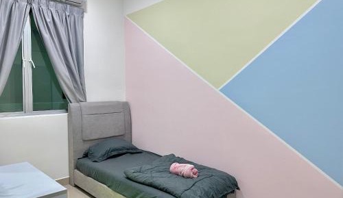 Three-Bedroom Apartment with Balcony