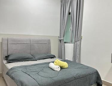 Three-Bedroom Apartment with Balcony