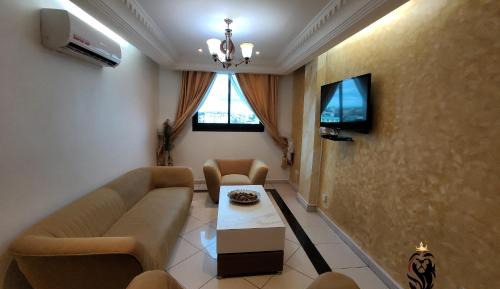Deluxe One-Bedroom Apartment with City View
