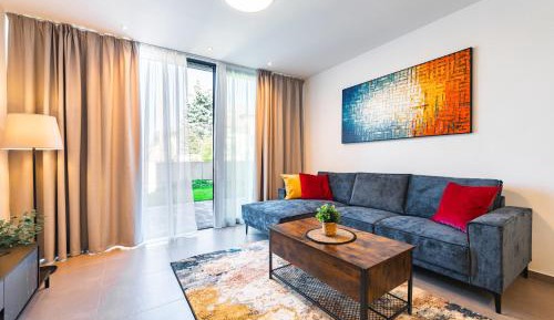 Deluxe One-Bedroom Apartment with Garden View