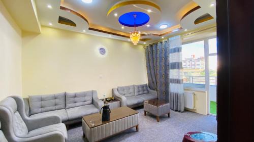Two-Bedroom Deluxe Apartment with Balcony
