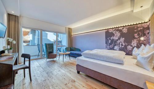 Deluxe Double Room with Balcony
