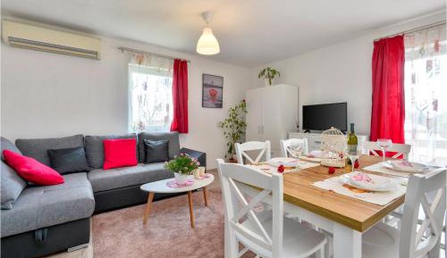 Three-Bedroom Vacation Home 