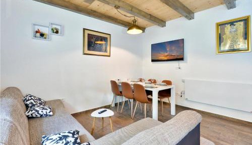 Three-Bedroom Vacation Home 