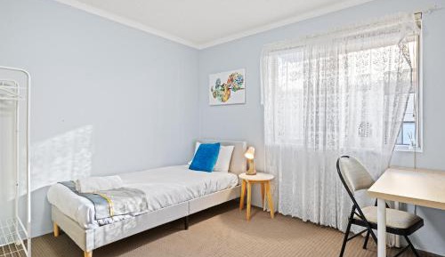 Single Room with Shared Bathroom