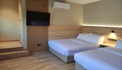 Deluxe Family Room