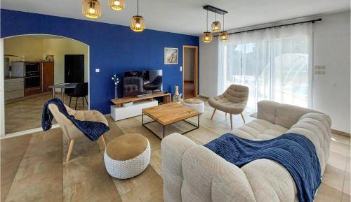 Four-Bedroom Holiday Home