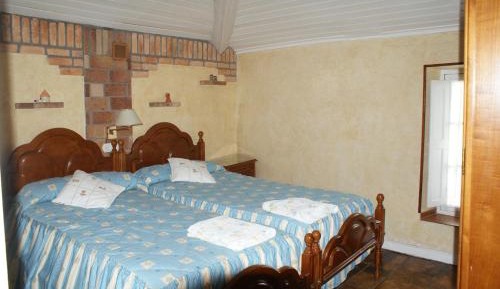 Twin Room with Private Bathroom