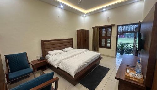 Deluxe King Room