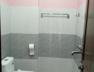 Basic Triple Room with Shared Bathroom