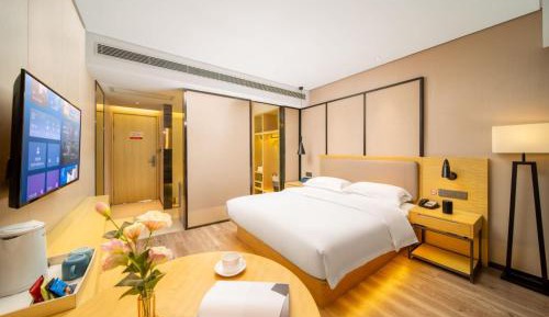 Deluxe Queen Room