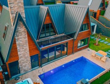 Three-Bedroom Chalet