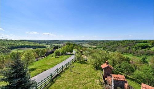 Three-Bedroom Vacation Home 