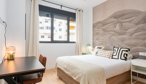 Queen Room with Shared Bathroom