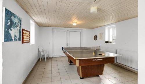 Ten-Bedroom Holiday Home