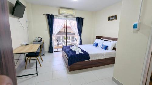 Deluxe Double Room with Balcony
