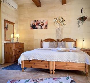 Double or Twin Room with Bathroom