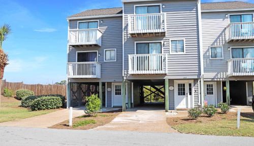 Three-Bedroom Townhouse