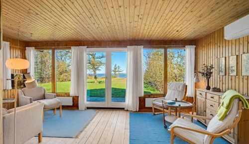 Three-Bedroom Holiday Home 