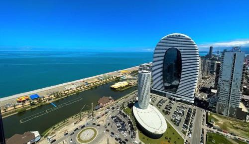 One-Bedroom Apartment with Sea View