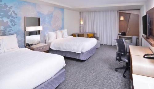 Deluxe Queen Room with Two Queen Beds