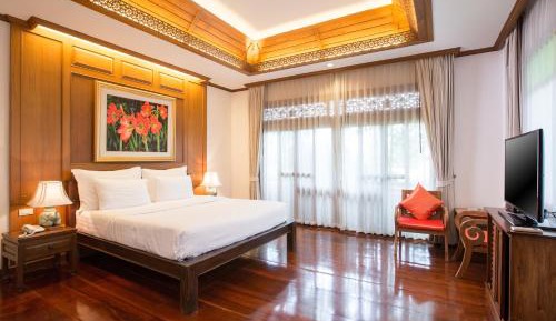 Queen Room with Garden View