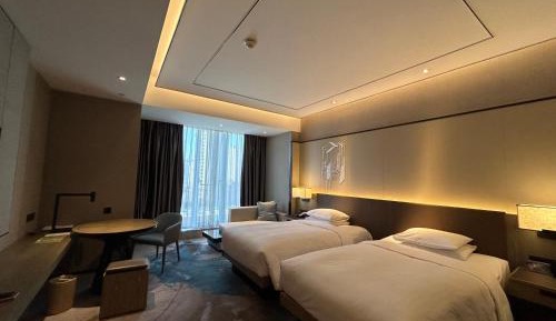 Deluxe Guest Room with Two Twin Beds