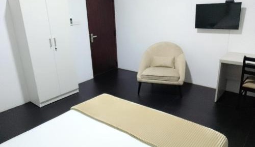 Deluxe Queen Room