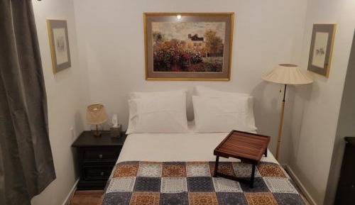 Deluxe Queen Studio 