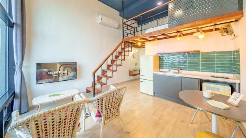 Studio 2