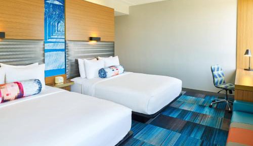 Queen Room with Two Queen Beds - Hearing Accessible