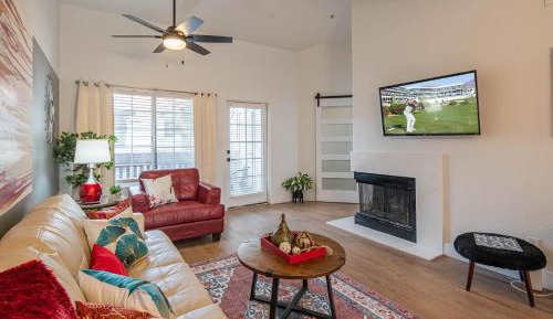One-Bedroom Apartment