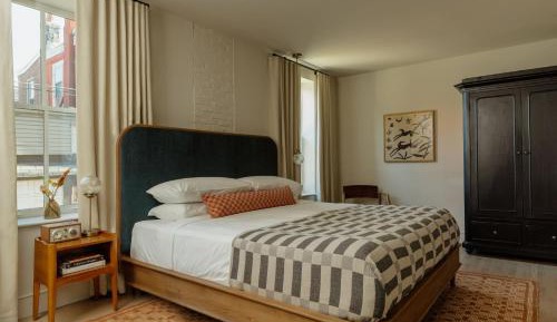 Standard King Room