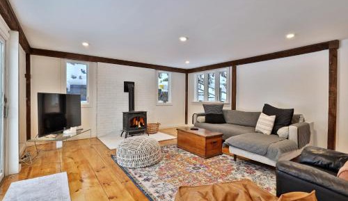 Four-Bedroom Holiday Home