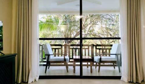 Two-Bedroom Deluxe Apartment with Garden View