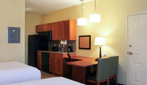 Queen Suite with Two Queen Beds - Non-Smoking