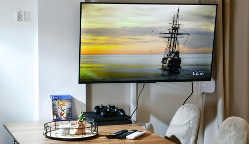 Two-Bedroom Apartment with Balcony