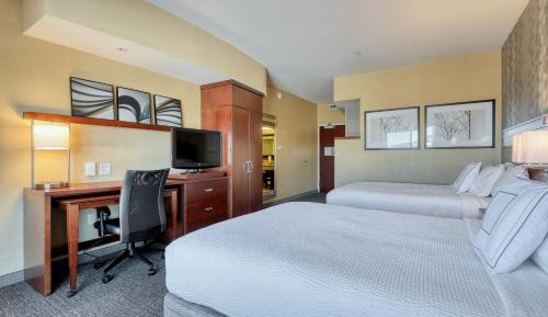 Queen Room with Two Queen Beds and City View